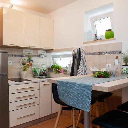 Dumaneo Art - Two Bedroom Apartment