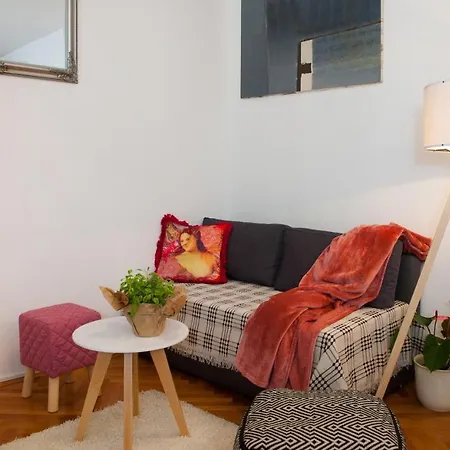 Dumaneo Art - Two Bedroom Apartment